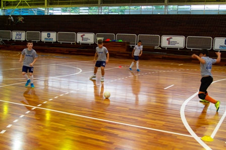 Escolinha de futsal ELASE: entretenimento e saúde para os seus filhos -  Blog da ELASE