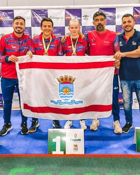 O tênis de mesa da AMF/ELASE conquistou mais uma medalha de ouro agora em  duplas nos Joguinhos Abertos de Santa Catarina - Elase